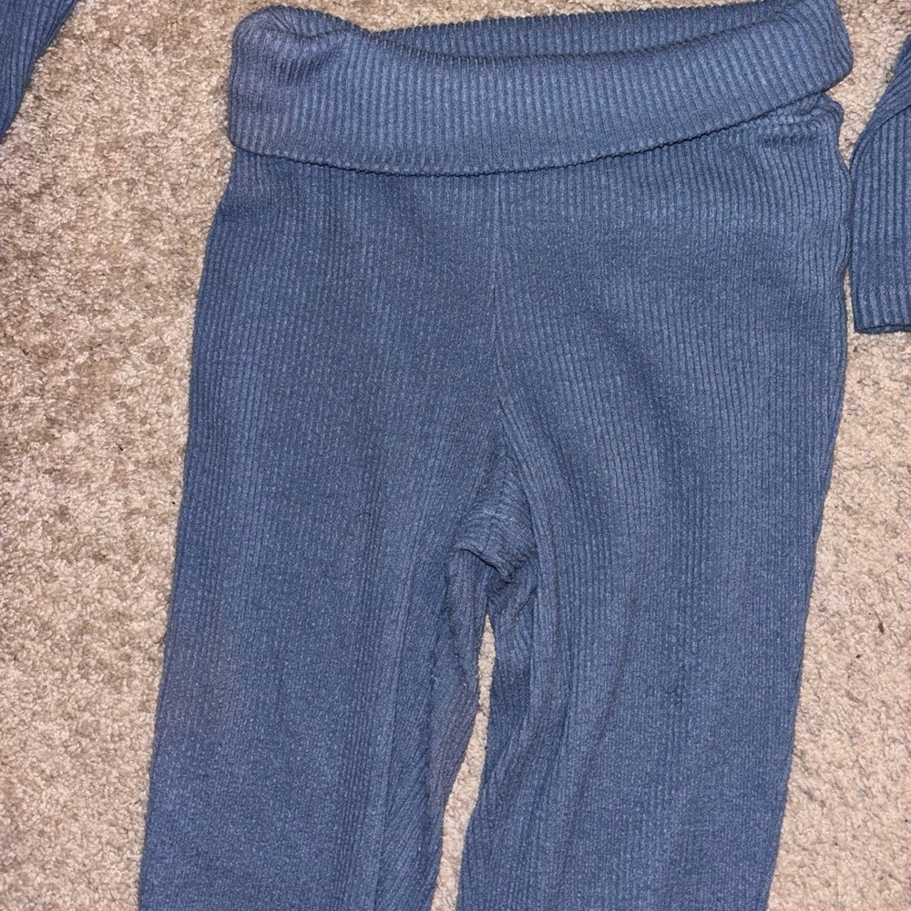 2 Ribbed Long Sleeve CropTop & High-Waist Flare Pants Sets- Blue & Cream - Picture 15 of 16